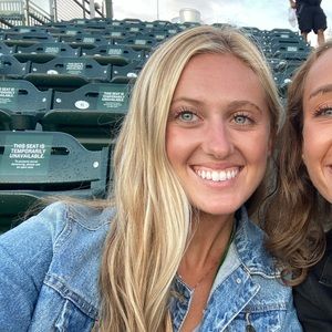 Meet your Posher, Naomi